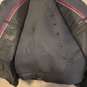 Men’s Suit